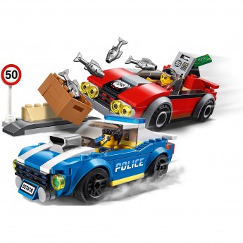 Конструктор LEGO CITY "АРЕСТ НА ШОССЕ" City 60242 Конструктор LEGO CITY "АРЕСТ НА ШОССЕ" City 60242