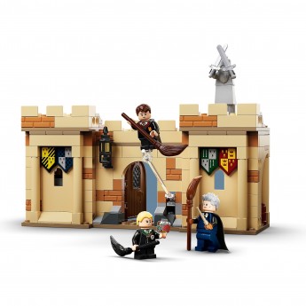 Конструктор LEGO HARRY POTTER "ХОГВАРТС: ПЕРВЫЙ УРОК ПОЛЁТОВ" 76395